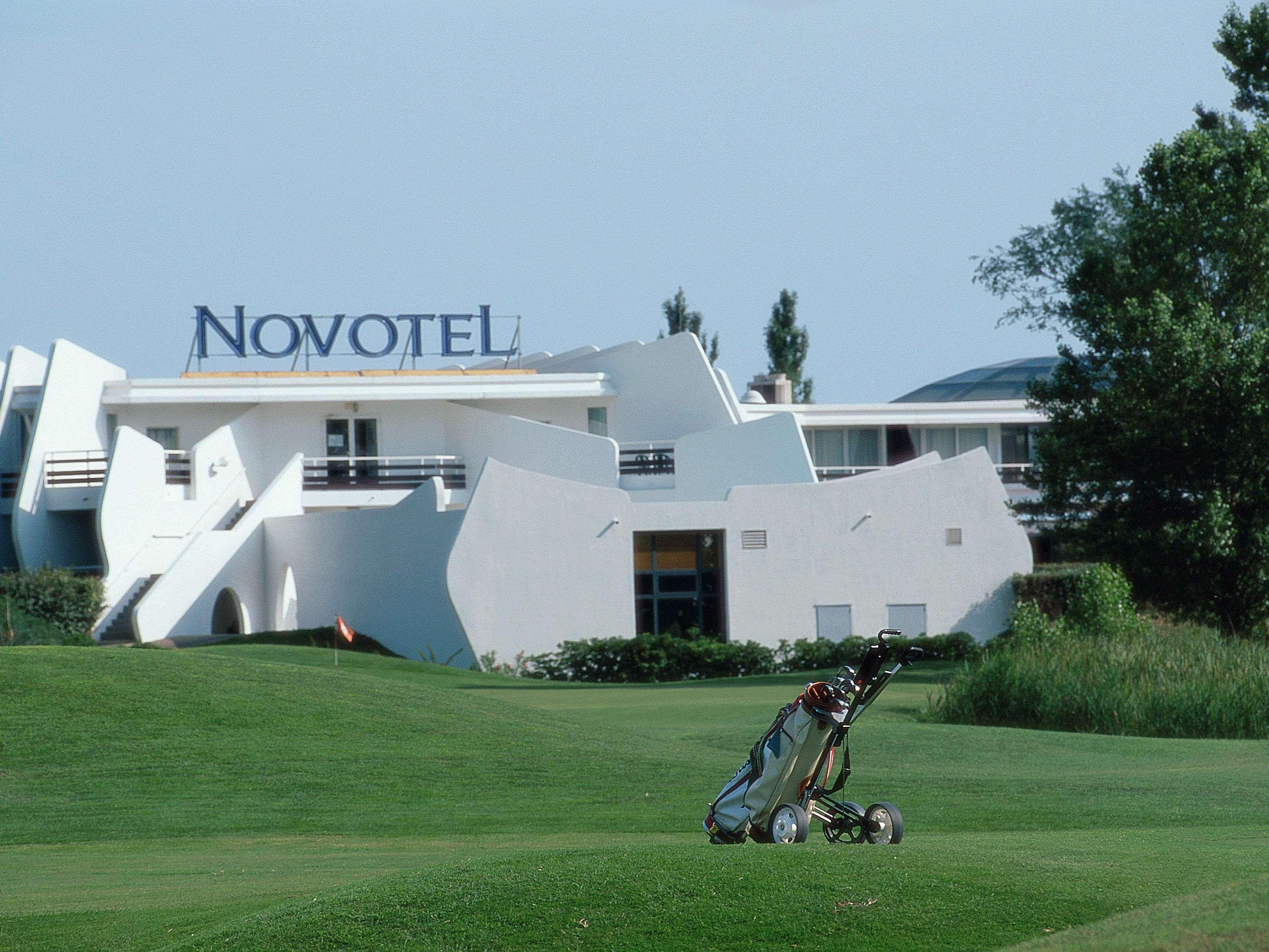 Novotel Motte Golf Hotel