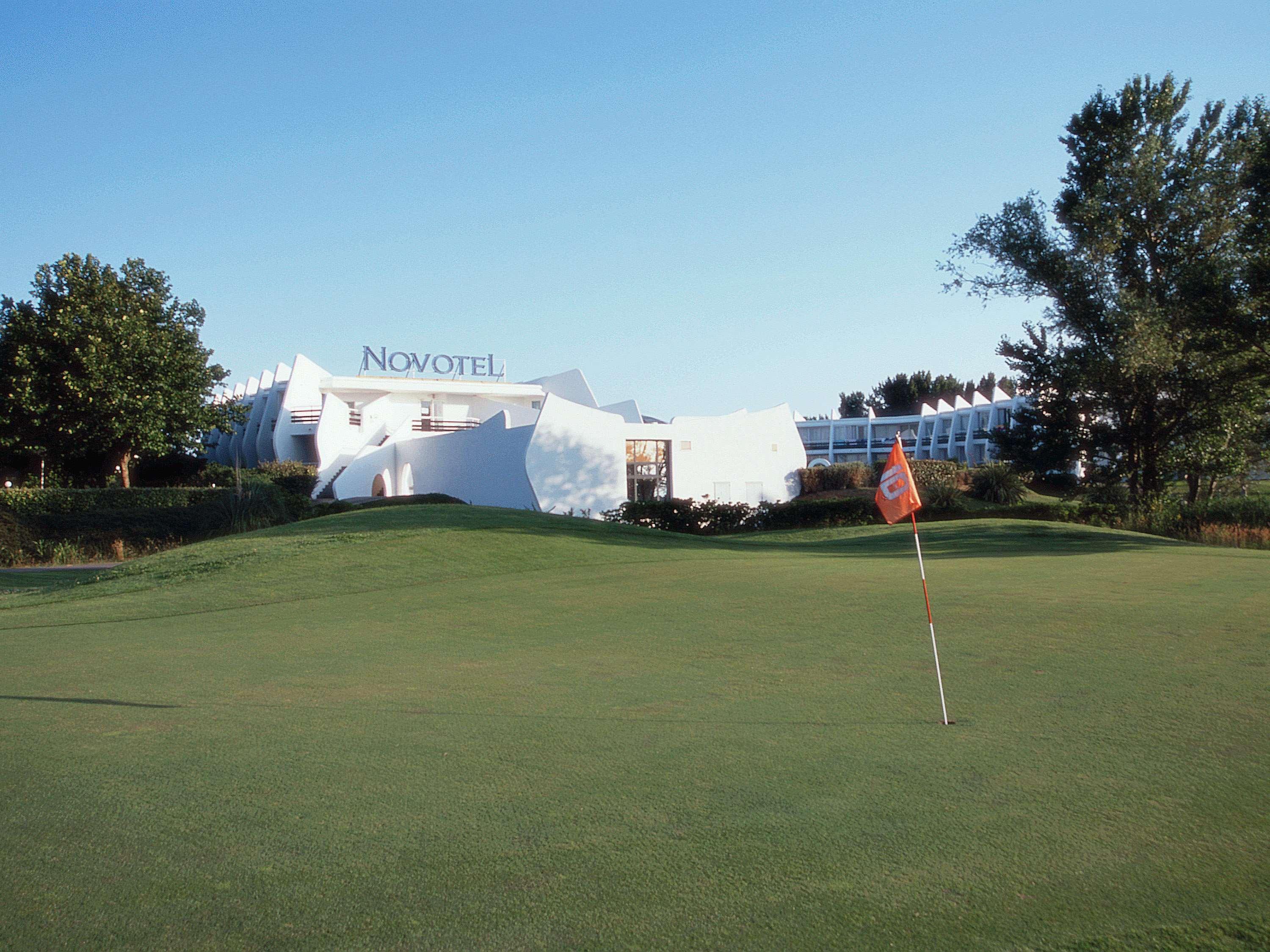 Novotel Motte Golf 4*