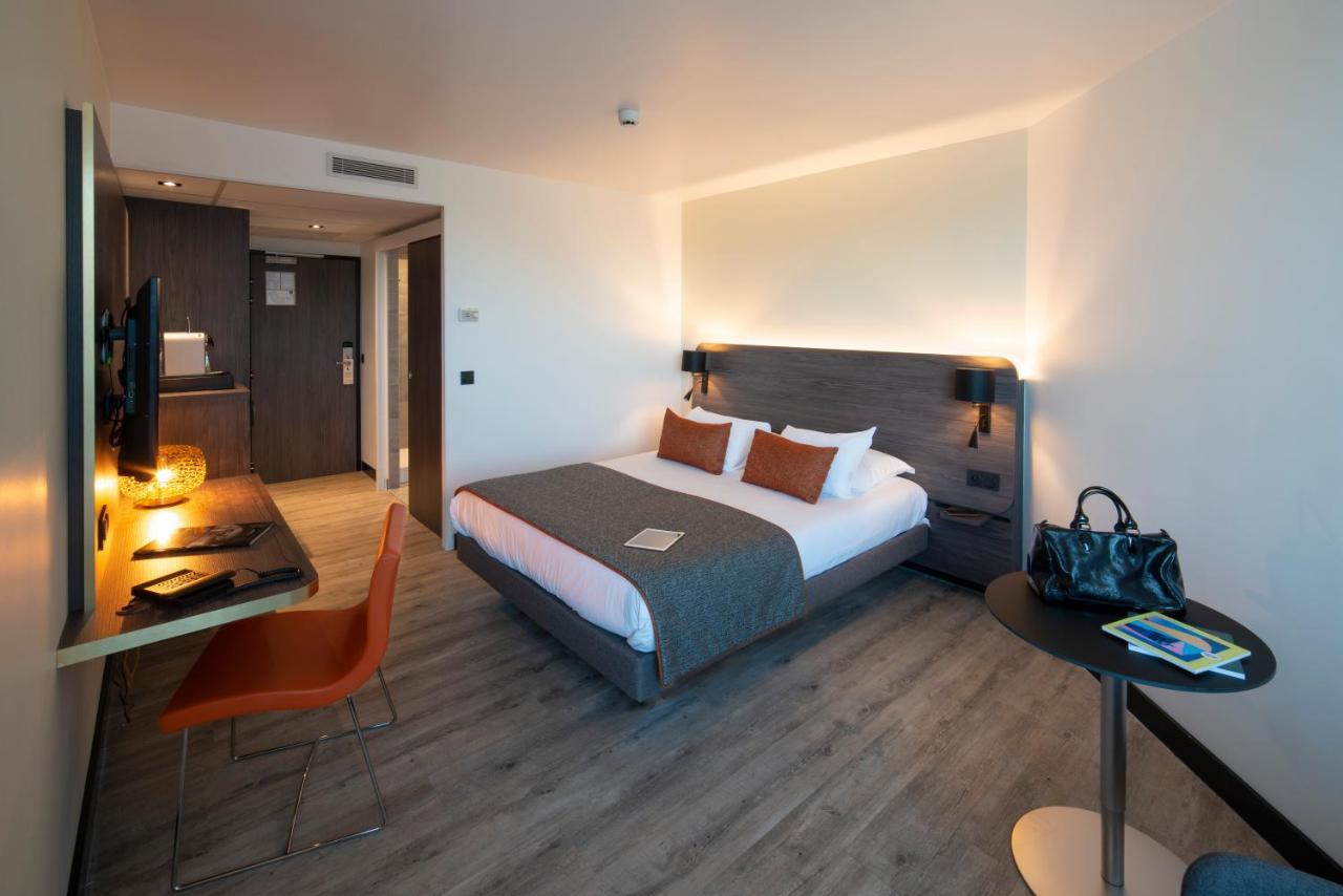 Novotel Motte Golf Hotel 4*